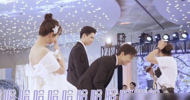 37岁艾薇儿梅开三度，官宣订婚，她的未婚夫是谁？有何来头？